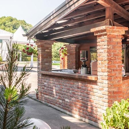 Hotel & Restaurant Se-Mi Veliko Trgovisce Ngoại thất bức ảnh
